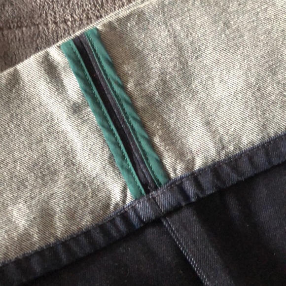 💙BCBG MaxAzria Crop Jean💙 - Picture 7 of 7